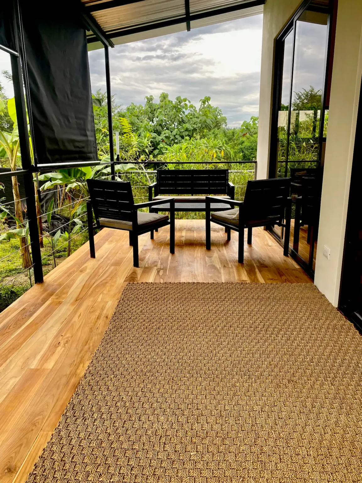 Modern 2-Bedroom House in a Quiet Area at Santa Teresa Beach image 2