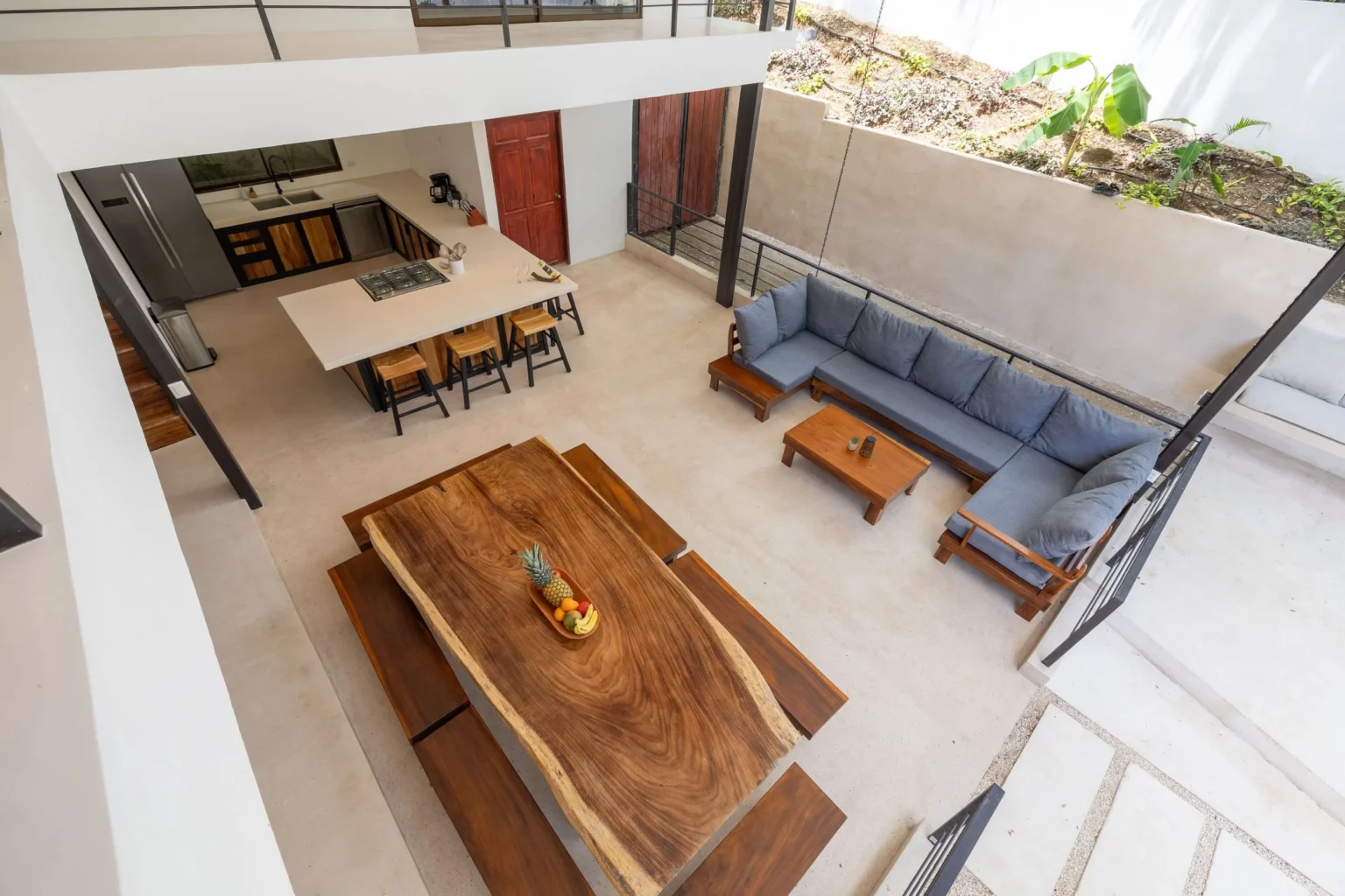 7BR Oasis: Vacation Home in Santa Teresa, Near to the Beach image 4