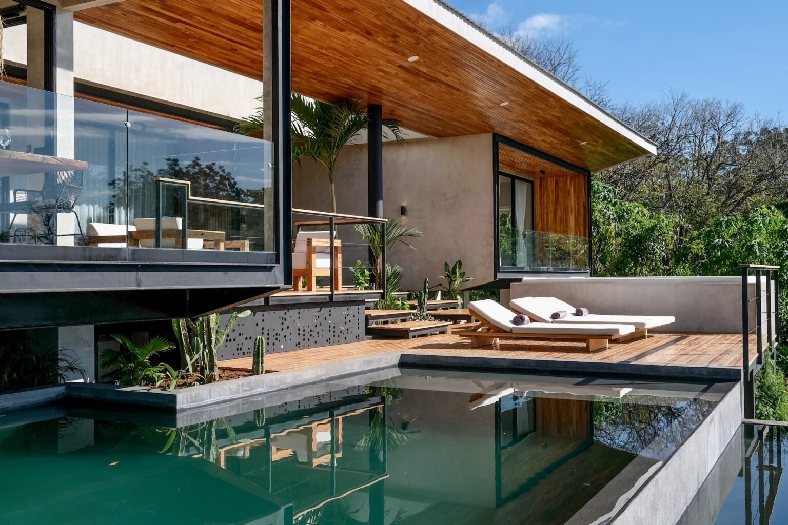 Luxury Villa in Santa Teresa with Ocean View, Infinity Pool and 4 Bedrooms image 2