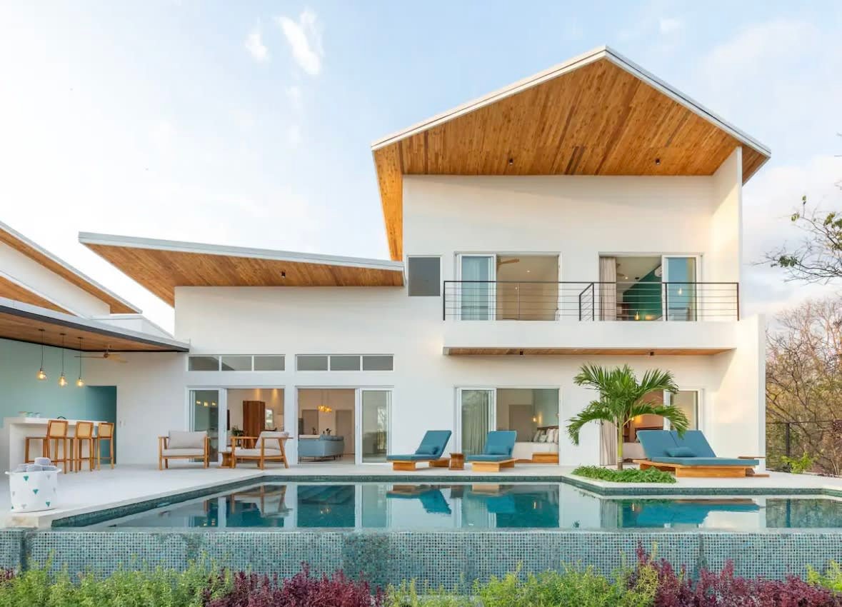 Private Luxury Villa with Panoramic Ocean View Near Playa Hermosa image 2