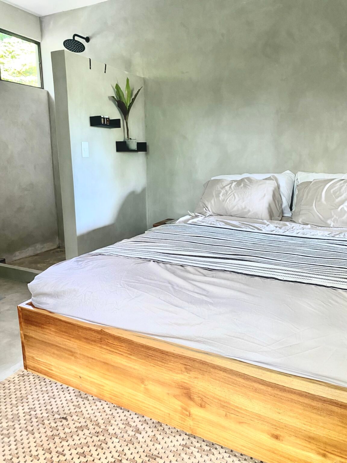 PAVONES BRAND NEW HOUSE 2 bedrooms 2 bathrooms between surfspot Pavones POINT and Pilon FOR SALE image 2