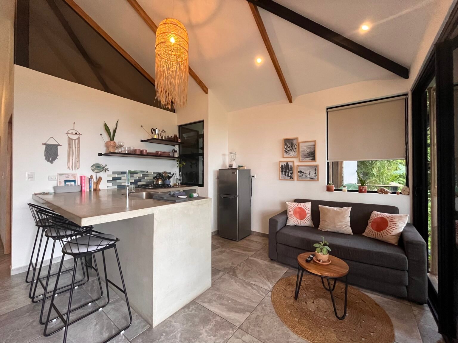 Aysana Jungle House with Ocean View, Shared Pool and Minutes to the Beach in Santa Teresa image 5