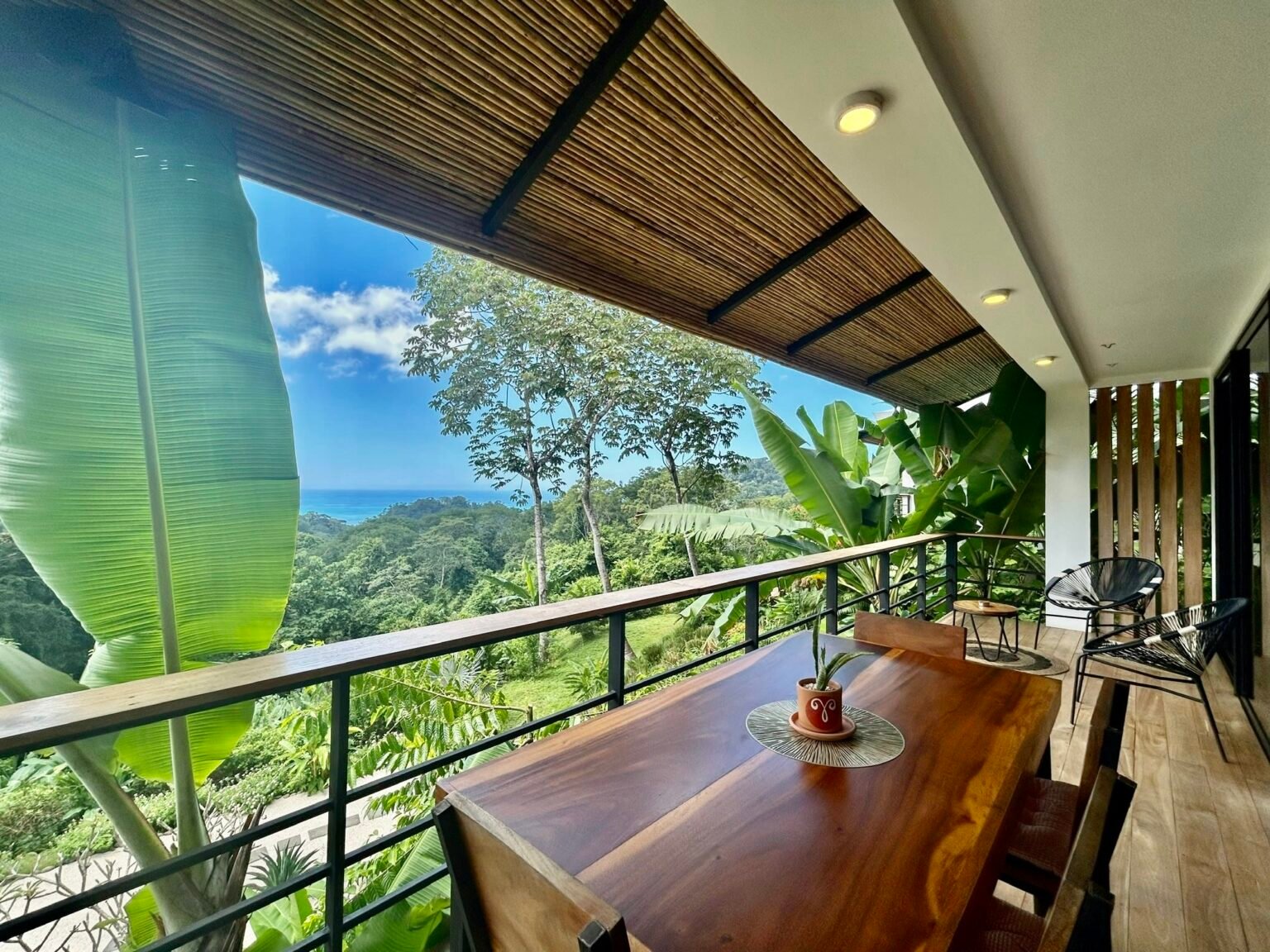 Aysana Jungle House with Ocean View, Shared Pool and Minutes to the Beach in Santa Teresa image 2