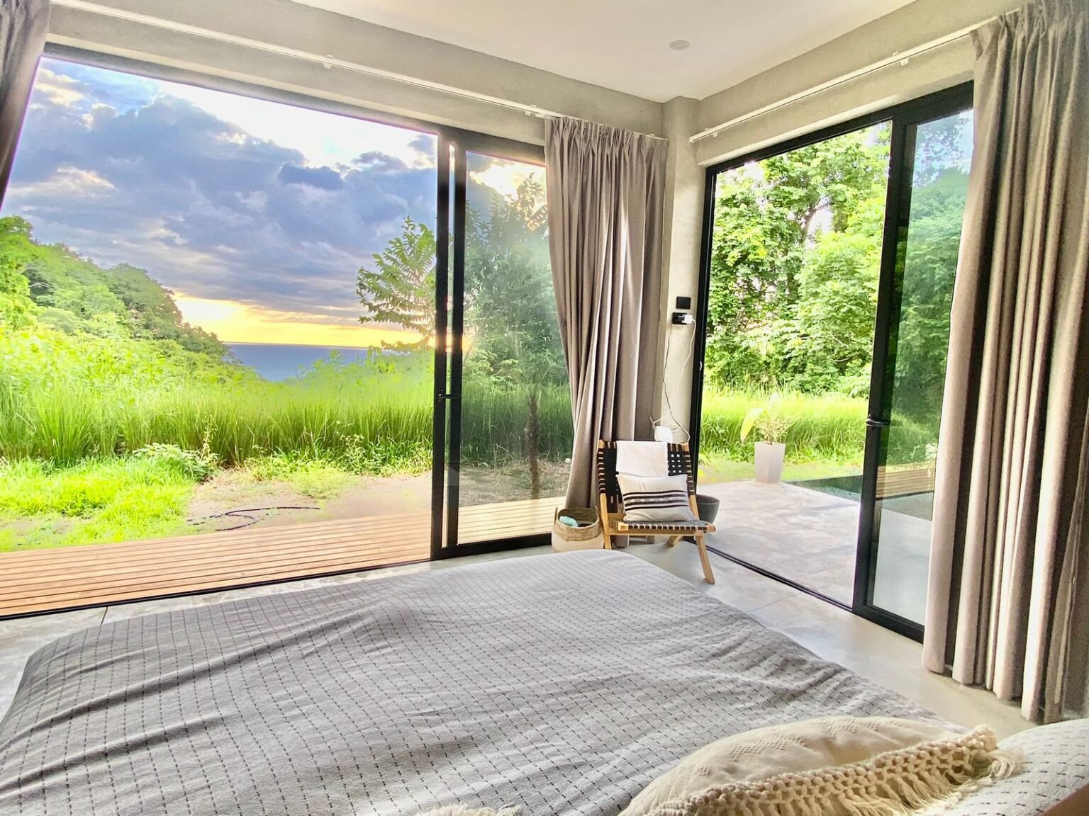 Modern casa Santa Teresa Beach ( 1 Main House + 1 luxury cabana ) image 3